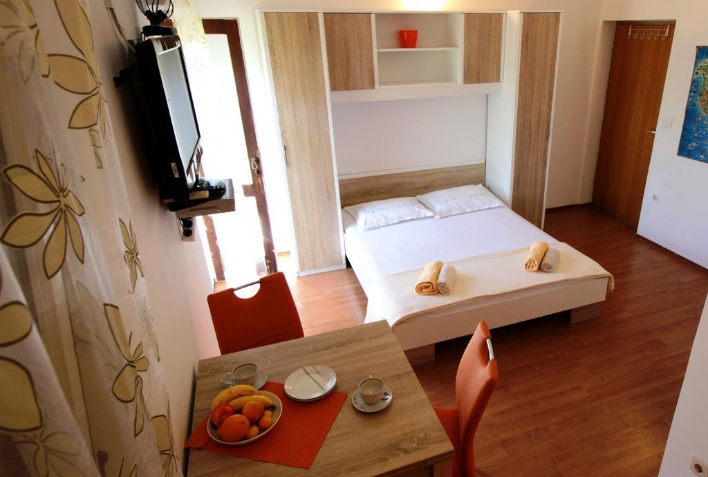 Apartments Gajo Omiš Buitenkant foto